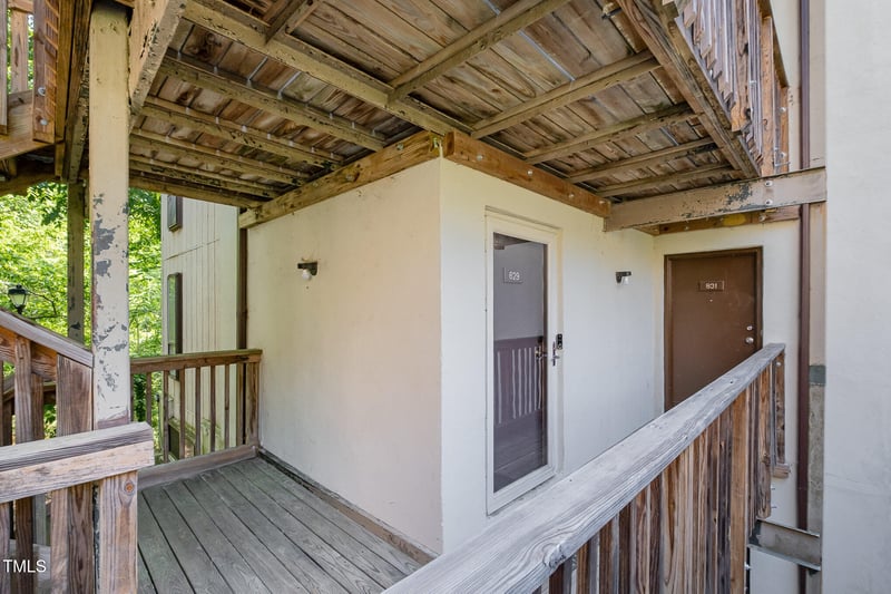 629 Pine Ridge Pl, Raleigh, NC 27609