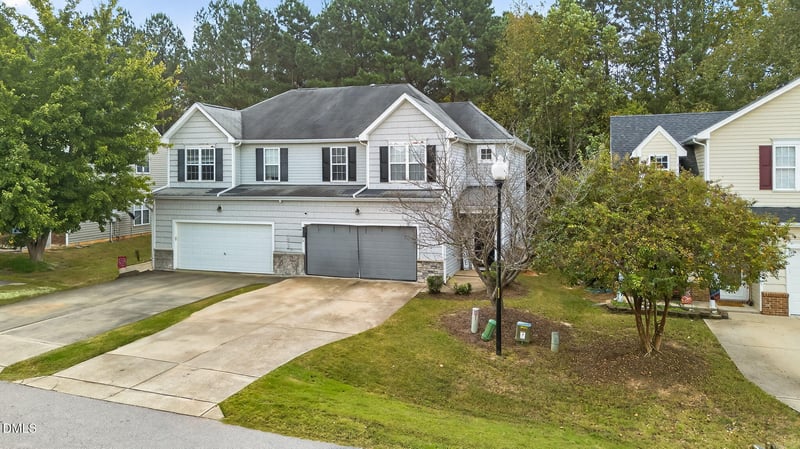 629 Woodson Dr, Clayton, NC 27527
