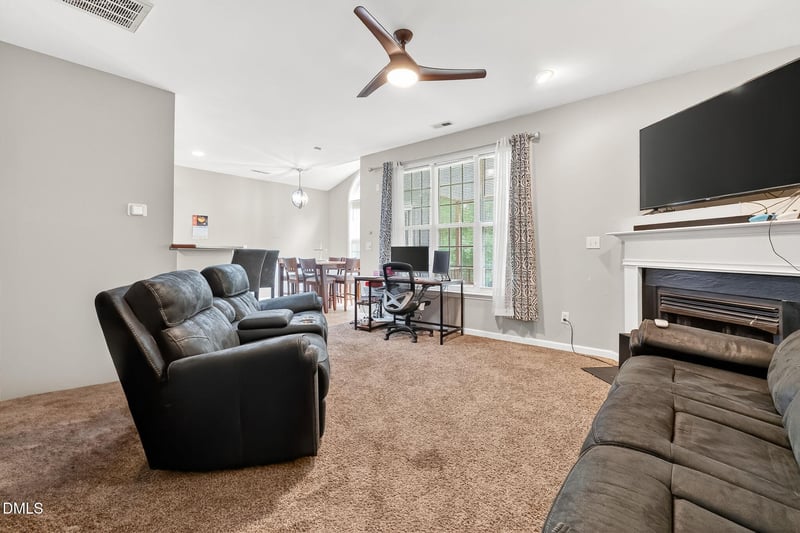 629 Woodson Dr, Clayton, NC 27527