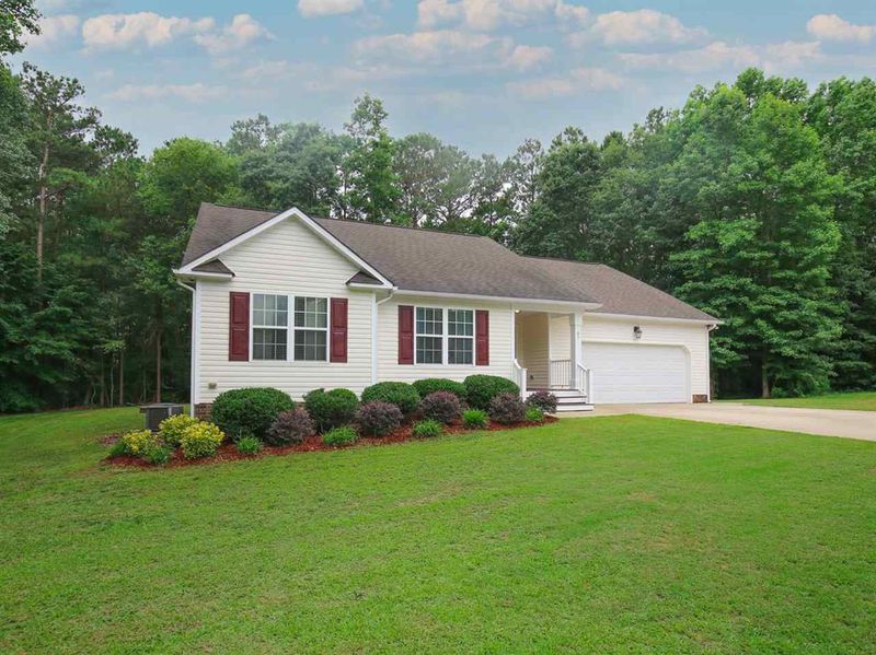 63 Acorn Ct, Smithfield, NC 27577