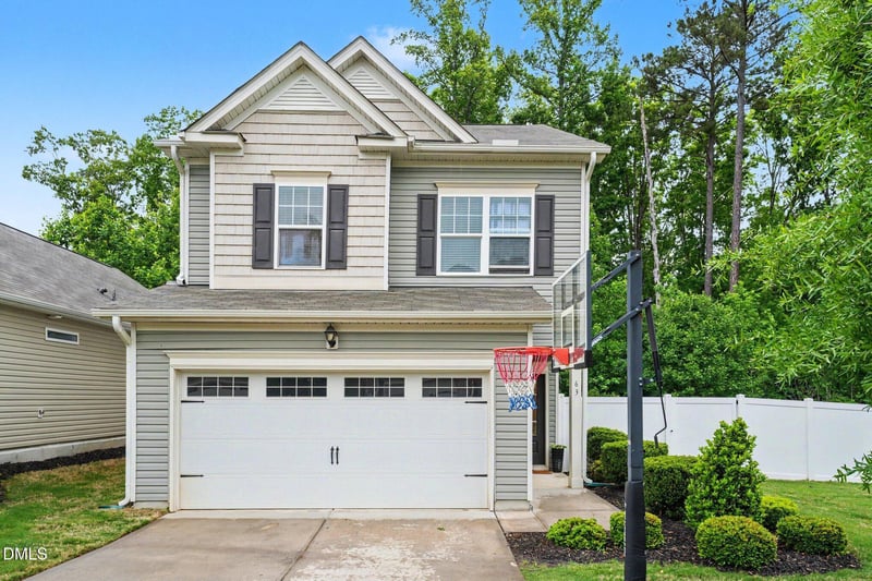 63 Ashview Dr, Clayton, NC 27527