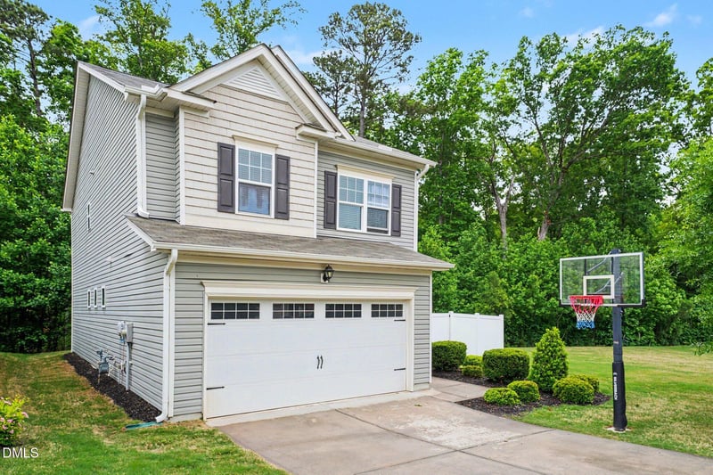 63 Ashview Dr, Clayton, NC 27527