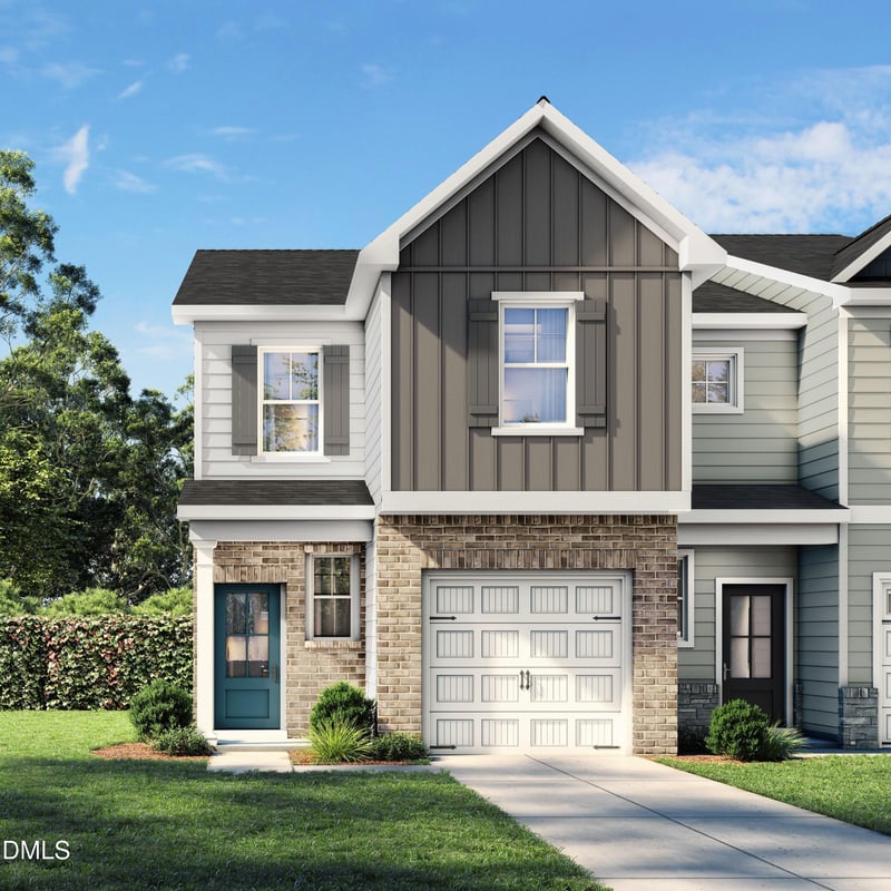 63 Chancellor Dr, Lillington, NC 27546