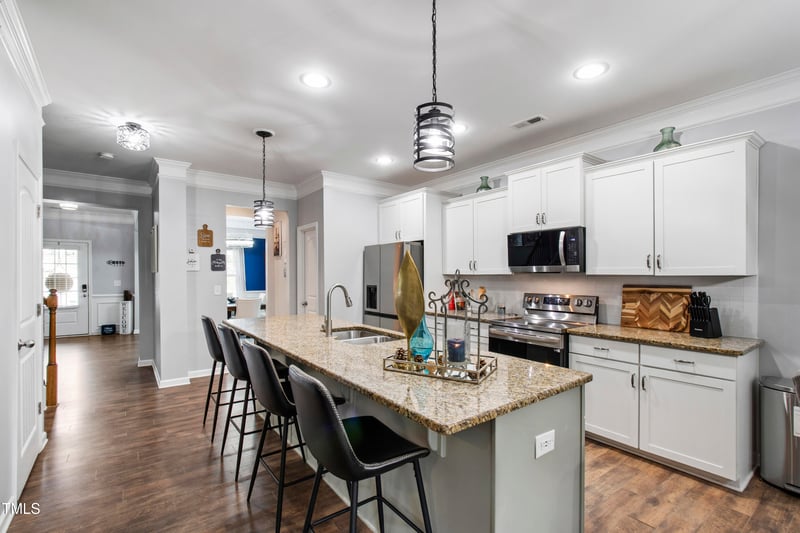63 Creststone Ct, Clayton, NC 27527