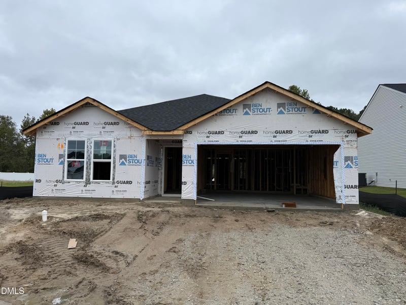 63 Emily Gardens Dr, Selma, NC 27576