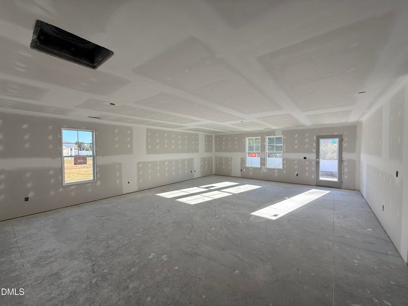 63 Emily Gardens Dr, Selma, NC 27576