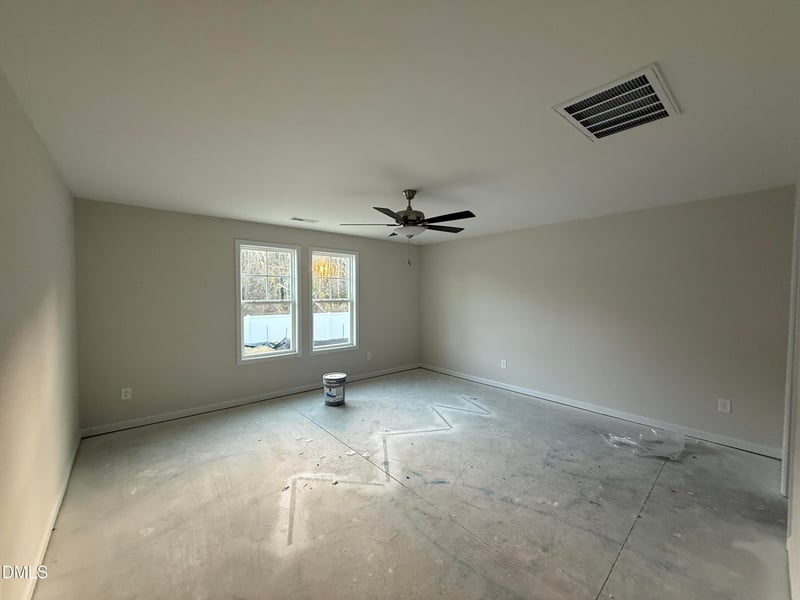 63 Emily Gardens Dr, Selma, NC 27576