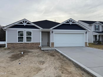 63 Emily Gardens Dr, Selma, NC 27576