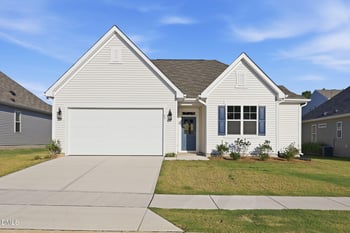 63 Furley St, Sanford, NC 27330