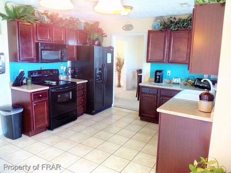 63 Macon Ct E, Sanford, NC 27332
