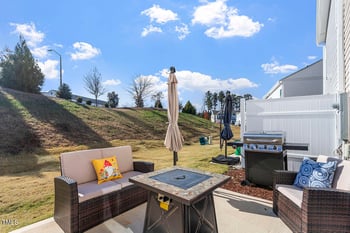 63 Pale Moss Dr, Clayton, NC 27527