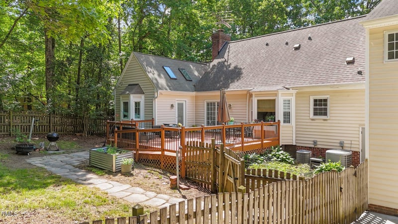 63 Tally Ho Dr, Selma, NC 27576