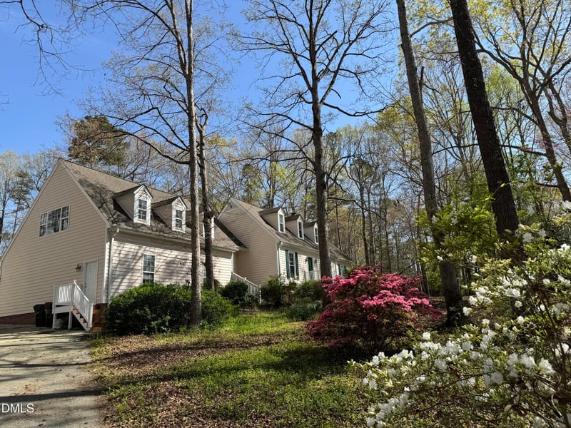 63 Tally Ho Dr, Selma, NC 27576