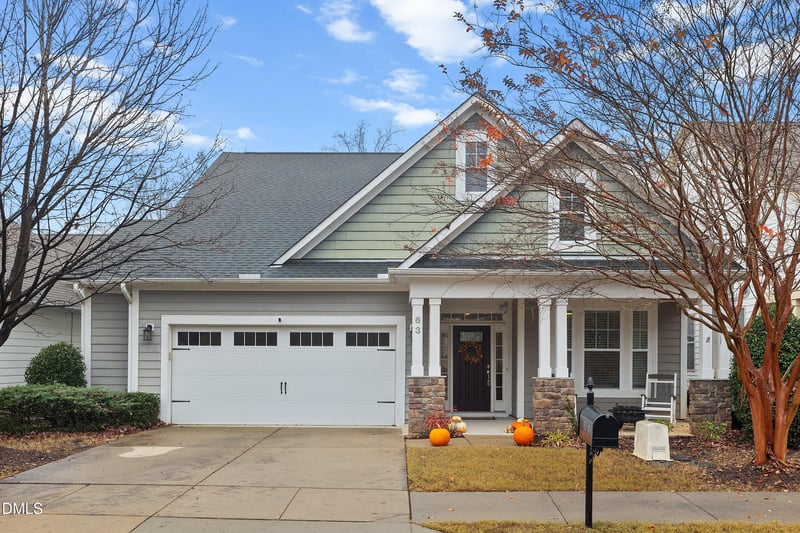 63 White Pine Dr, Clayton, NC 27527