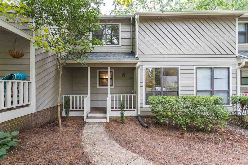 630 Applecross Dr, Cary, NC 27511