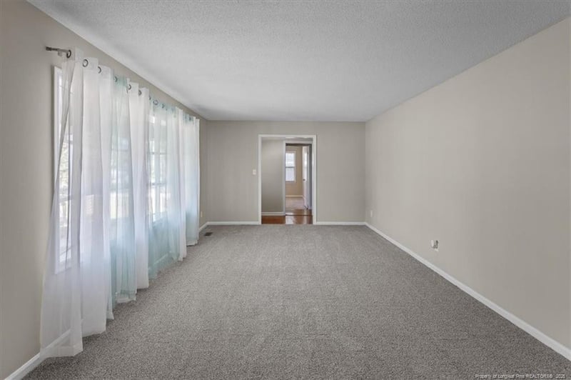 630 Bedford Rd, Fayetteville, NC 28303