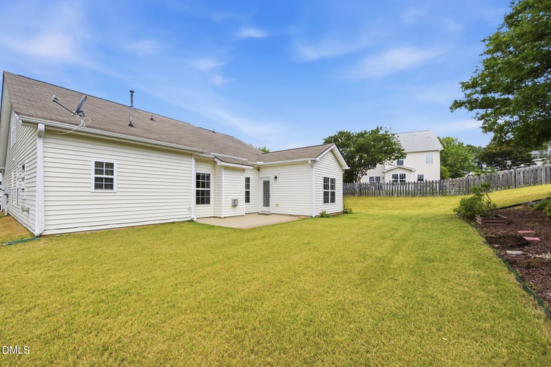 630 Cherry Plum Ct, Fuquay Varina, NC 27526