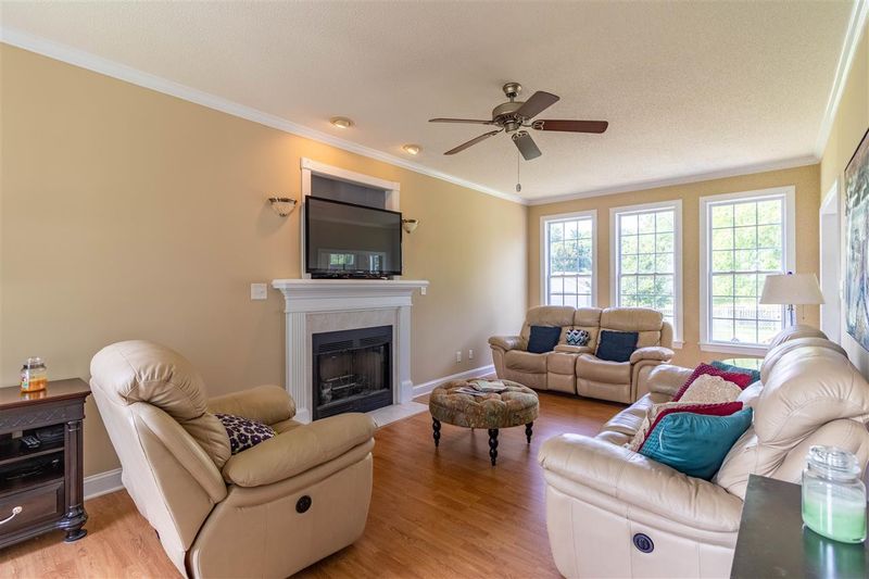 630 Commander Dr, Wendell, NC 27591
