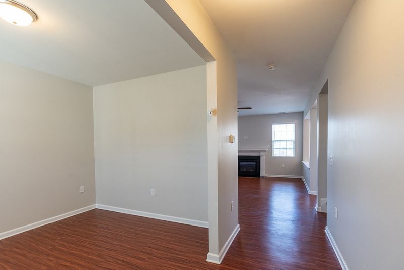 630 Hiddenbrook Dr, Durham, NC 27703