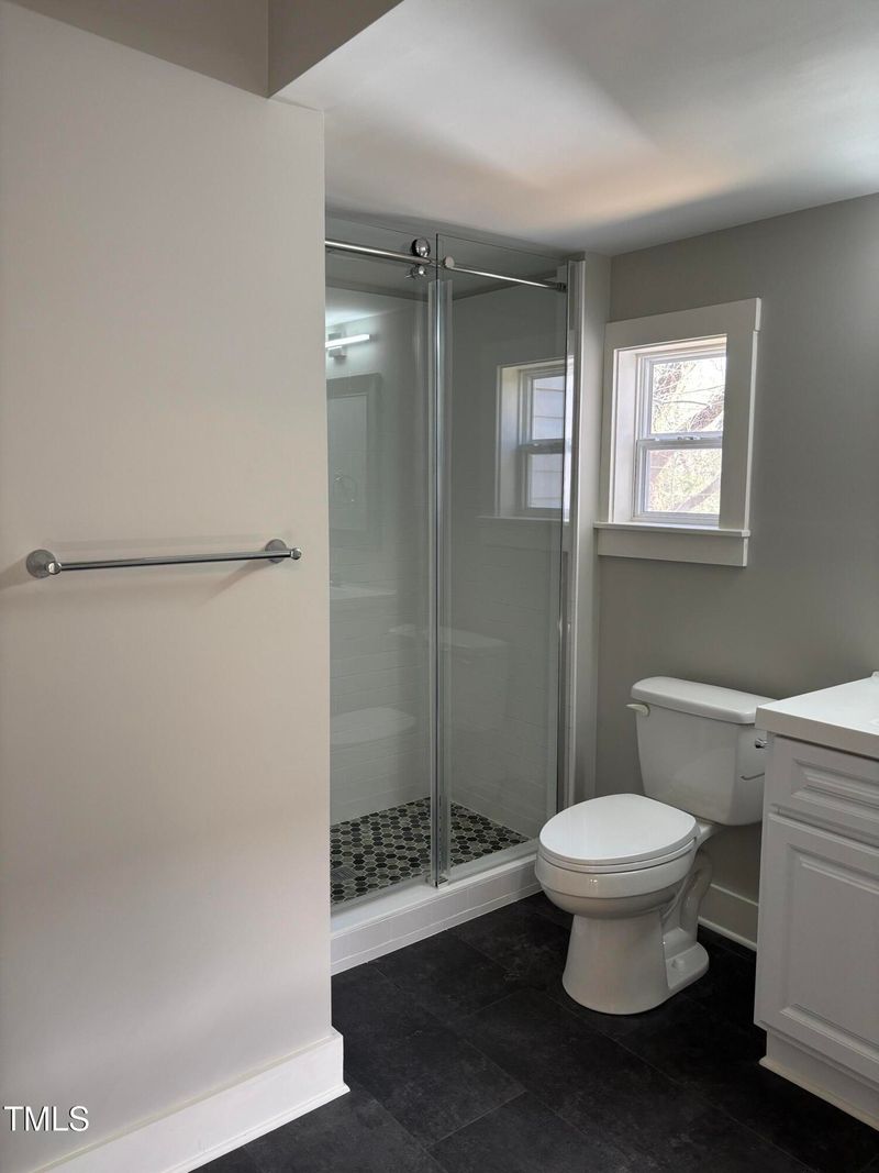 630 North Ave, Burlington, NC 27217