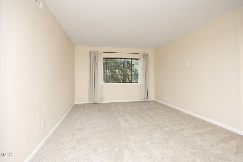 630 Pine Ridge Pl, Raleigh, NC 27609