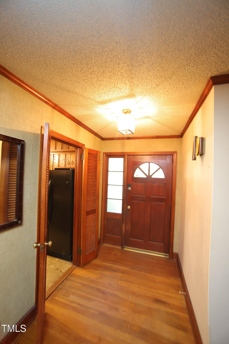 630 Stacy St, Raleigh, NC 27607