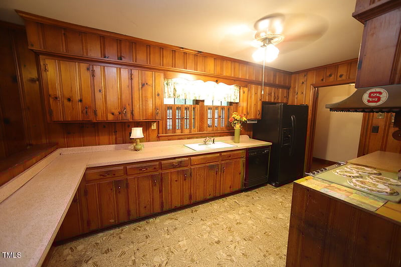 630 Stacy St, Raleigh, NC 27607