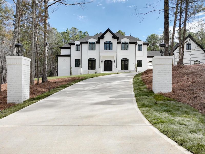 630 Windfall Creek Dr, Chapel Hill, NC 27517