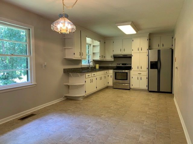 6300 Amhurst Rd, Durham, NC 27713