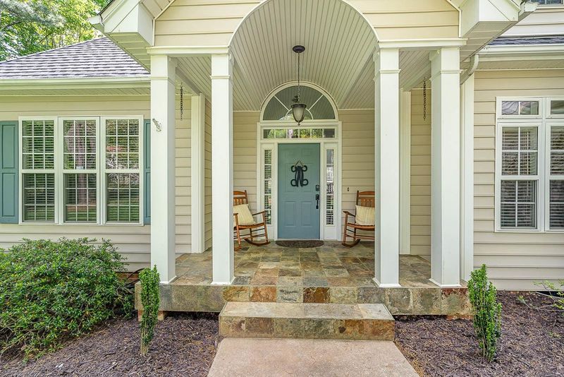 6301 Hilbert Ridge Dr, Holly Springs, NC 27540