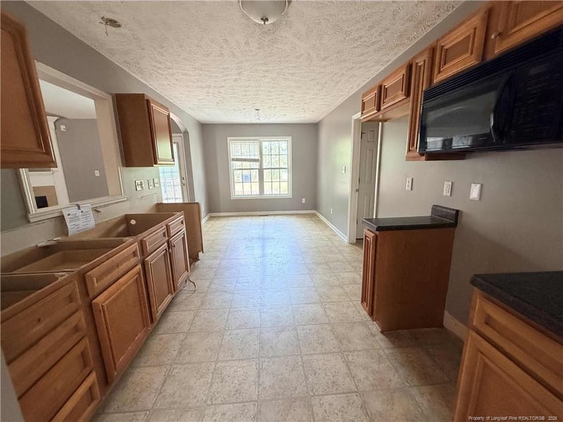 6304 Firefly St, Fayetteville, NC 28306