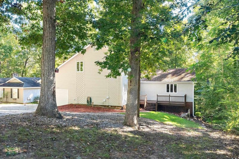 6304 Rushingbrook Dr, Raleigh, NC 27612