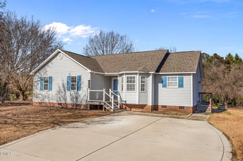 6304 Walnut Glen Dr, Willow Springs, NC 27592