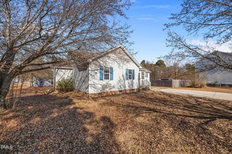 6304 Walnut Glen Dr, Willow Springs, NC 27592