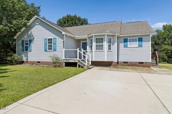 6304 Walnut Glen Dr, Willow Springs, NC 27592