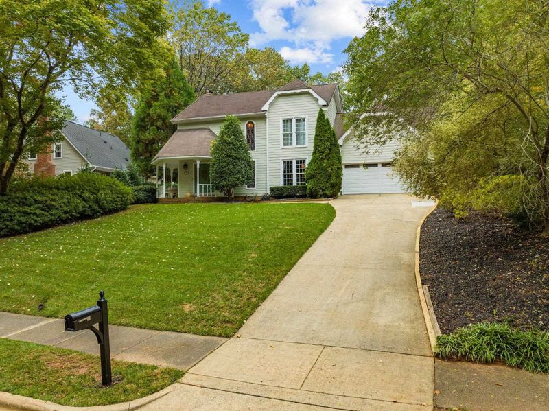 6305 Rushingbrook Dr, Raleigh, NC 27612