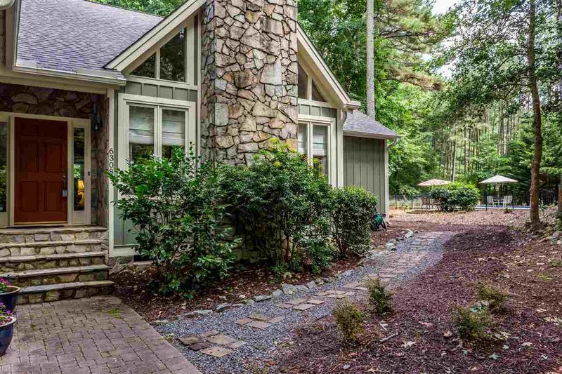 6308 Therfield Dr, Raleigh, NC 27614