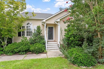 6308 Walnut Glen Dr, Willow Springs, NC 27592