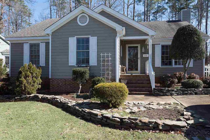 6308 Westborough Dr, Raleigh, NC 27612