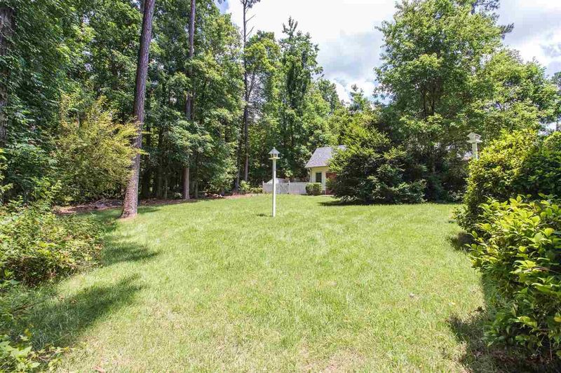 6308 Windy Ridge Ct, Raleigh, NC 27606