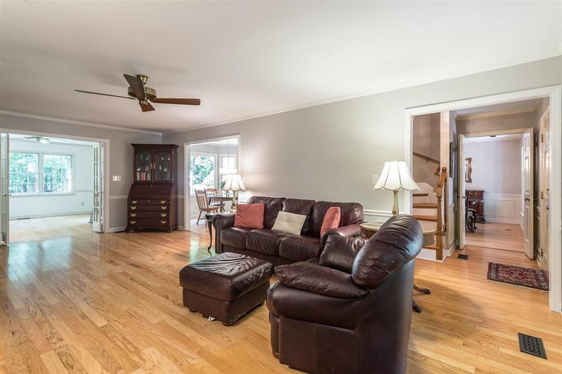 6308 Windy Ridge Ct, Raleigh, NC 27606