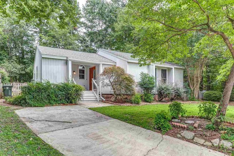 6309 Oak Brook Dr, Raleigh, NC 27609