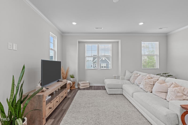 6309 Truxton Ln, Raleigh, NC 27616