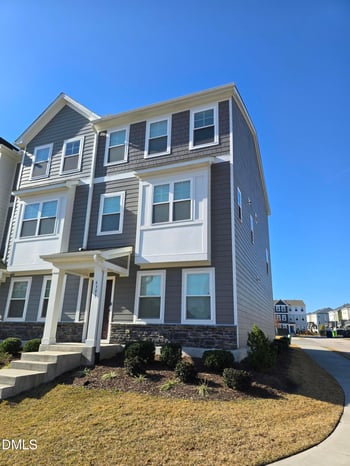 6309 Truxton Ln, Raleigh, NC 27616