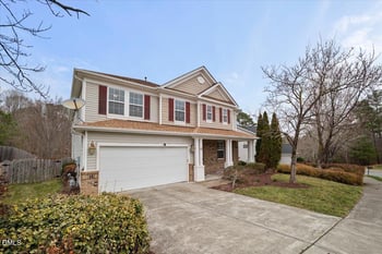 631 Ashburn Ln, Durham, NC 27703