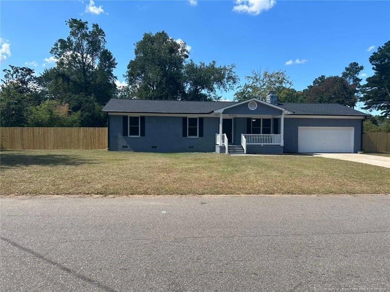 631 Garfield Dr, Fayetteville, NC 28303