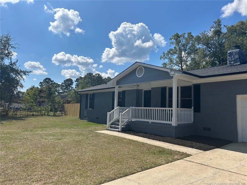 631 Garfield Dr, Fayetteville, NC 28303