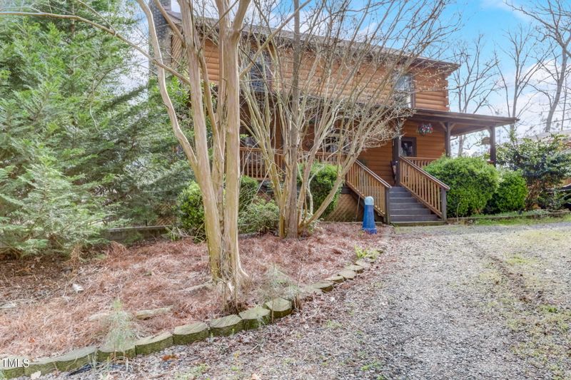 631 Hilltop Rd, Sanford, NC 27330