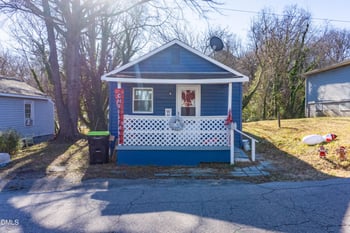 631 Marshall St, Henderson, NC 27536