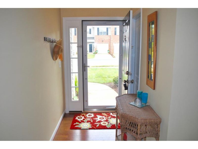 631 Oakfield Trl, Mebane, NC 27302